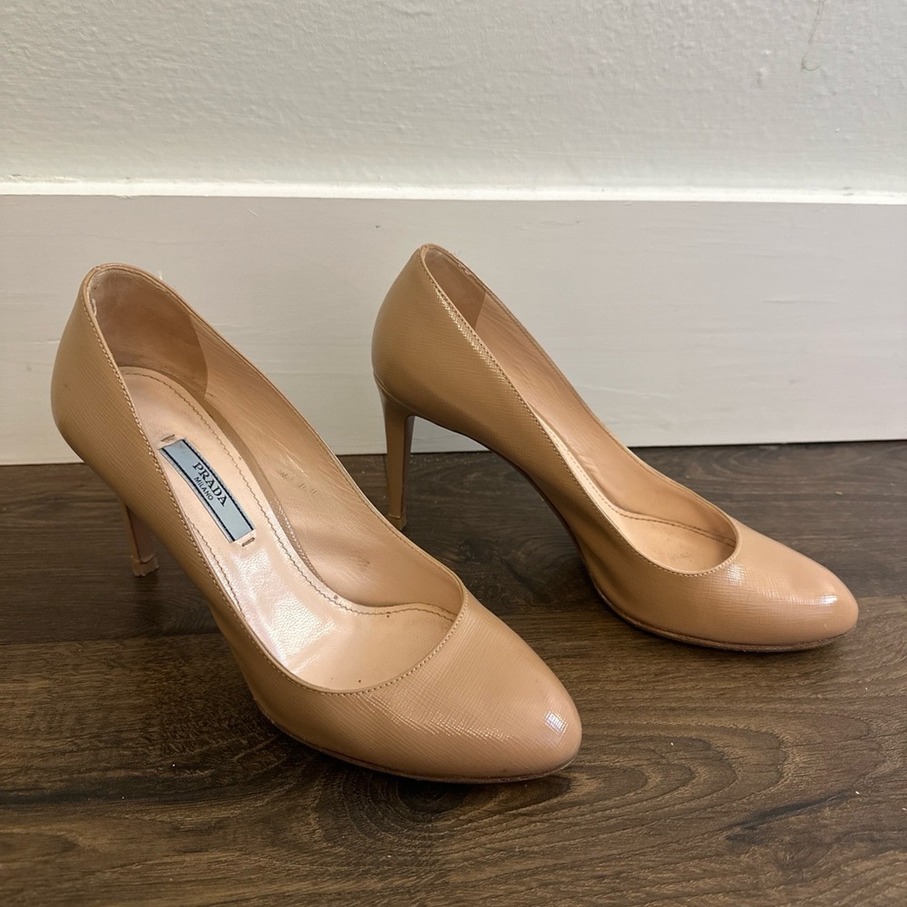 Prada Patent Leather Nude Pumps Size 37 85MM
